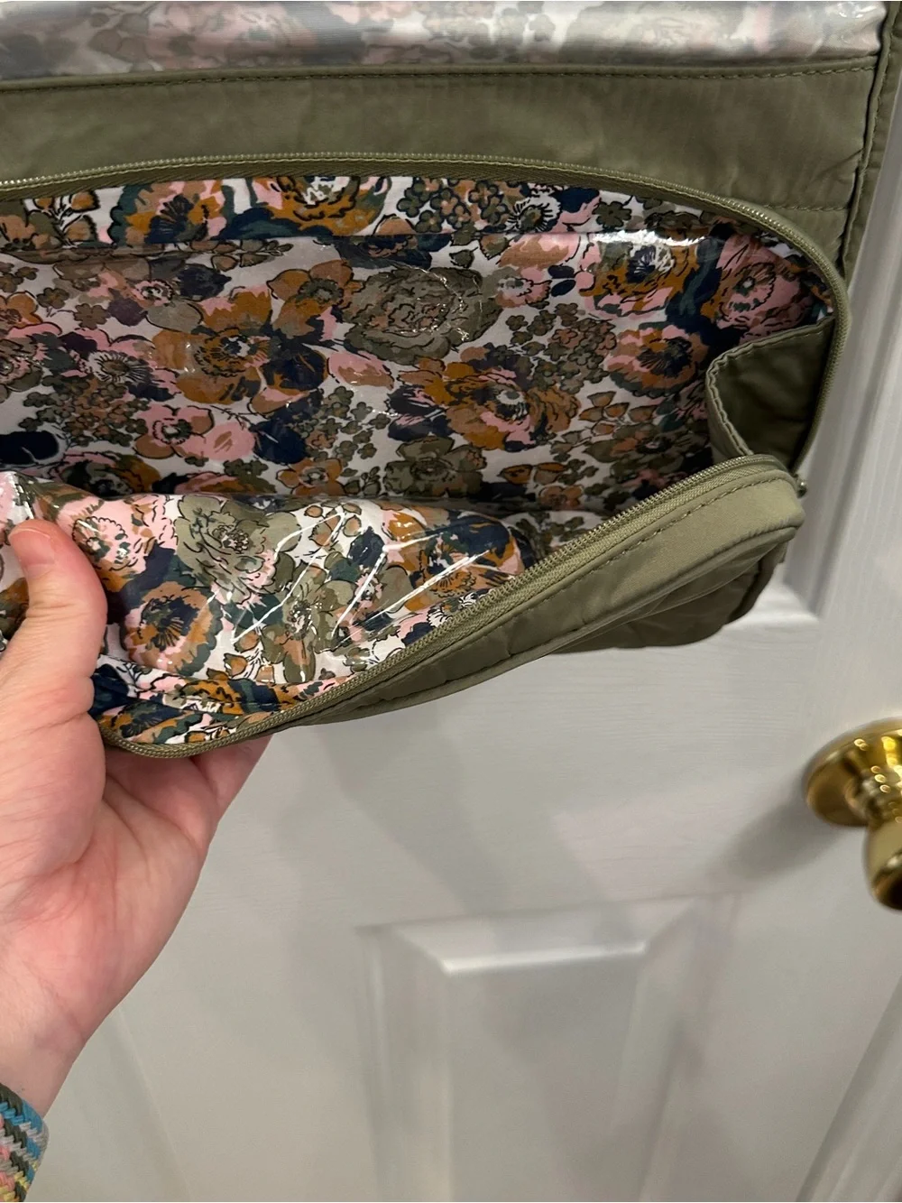 Vera Bradley Quilted Hanging Travel Organizer in Olive Green